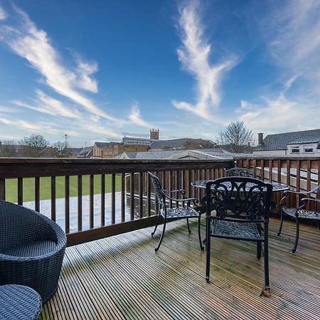 Ashcroft Loft By Timeless Stays - Stunning 3 Bedroom, 2 Bathrooms, Charming Central Apartment Featuring A Balcony Cirencester Esterno foto
